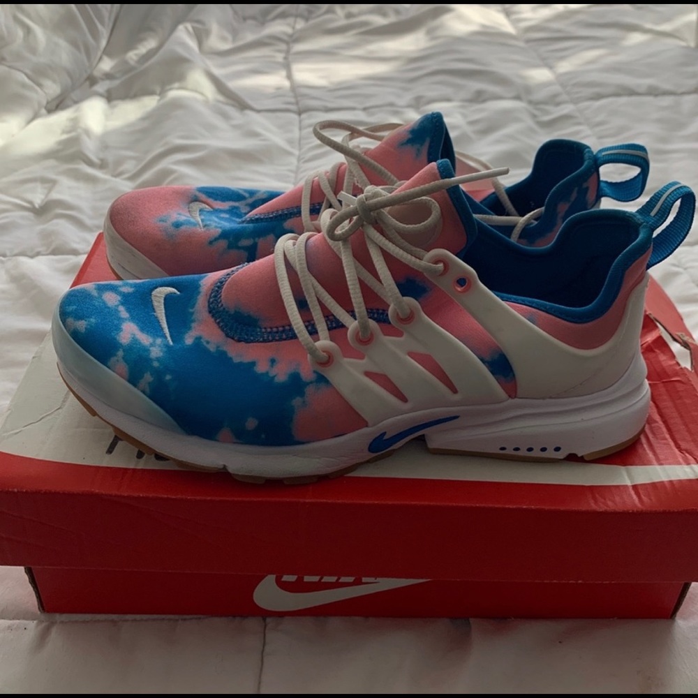 Tricolor Nike Prestos